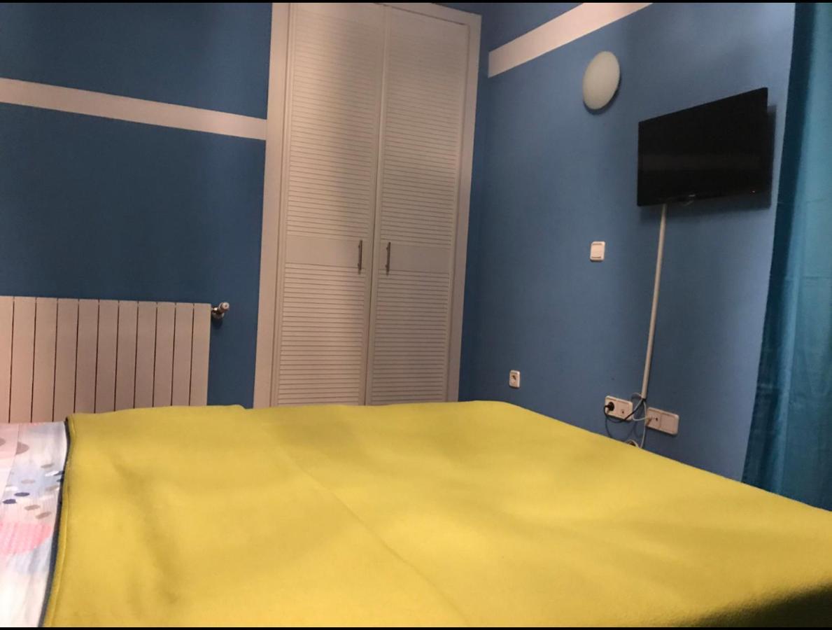 Chale Barajas Escala Hotel Madrid Bagian luar foto